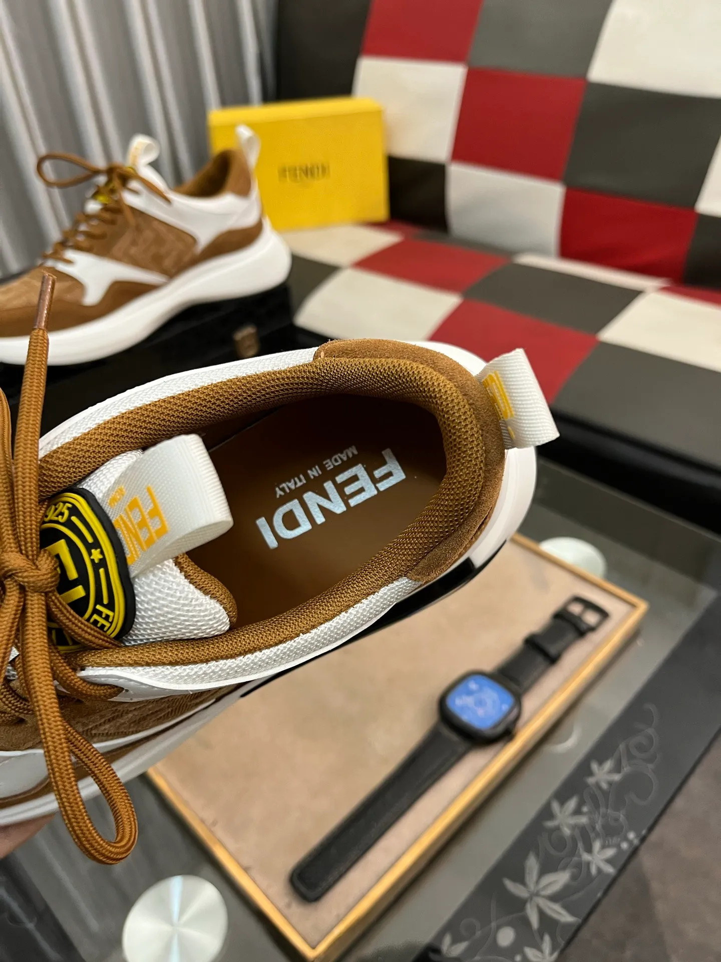 Men's shoes 💰458⌚️⌚️FENDI "FENDI" Regular size: 38-44 (casual shoes) Product materials: Selected cowhide upper, soft sheepskin lining; original outsole. 6️⃣colors available